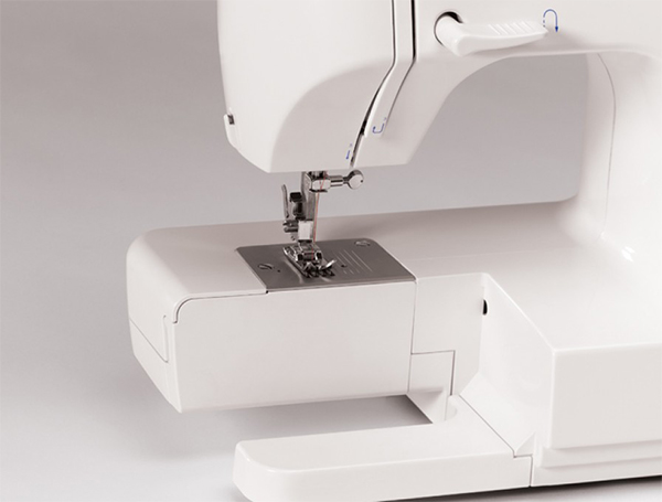 Singer 8280 Sewing Machine,White : : Office Products